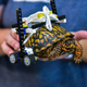 La silla de ruedas de la tortuga fue creada por un entusiasta de LEGO.